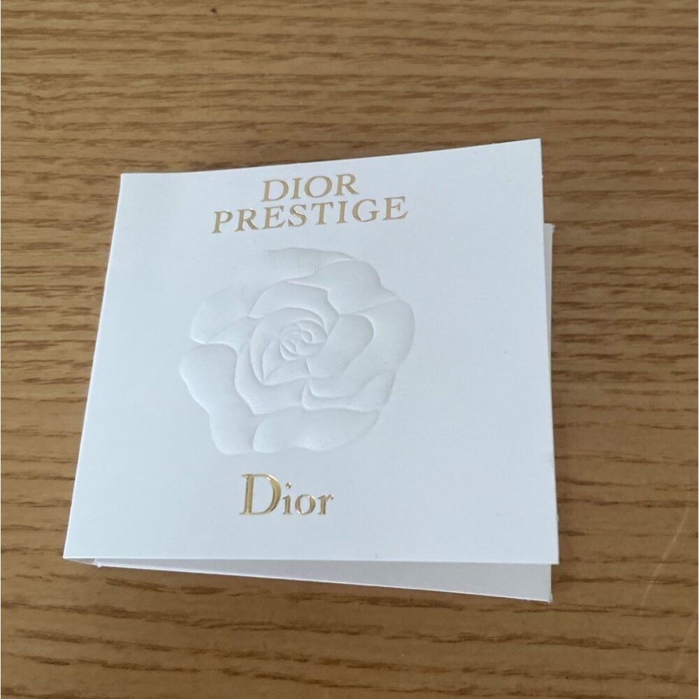 Dior Prestige La Micro-Huile De Rose Advanced Micro-Nutritive Serum Sample 1ml